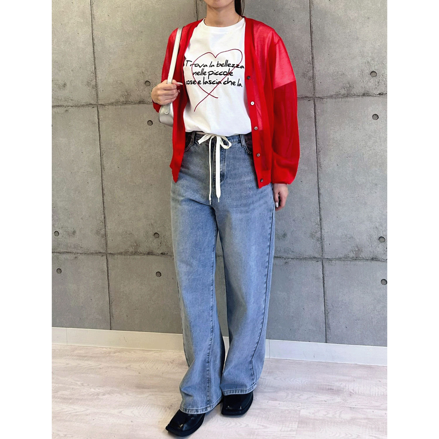 ROSIEE ハート刺繍×手書き風ロゴプリントTシャツ - 画像12