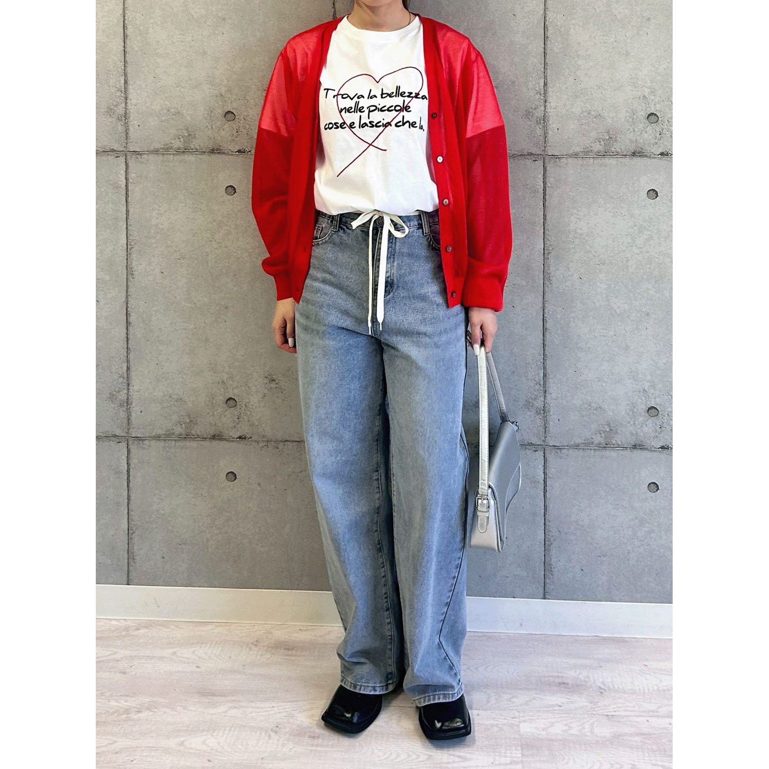 ROSIEE ハート刺繍×手書き風ロゴプリントTシャツ - 画像15