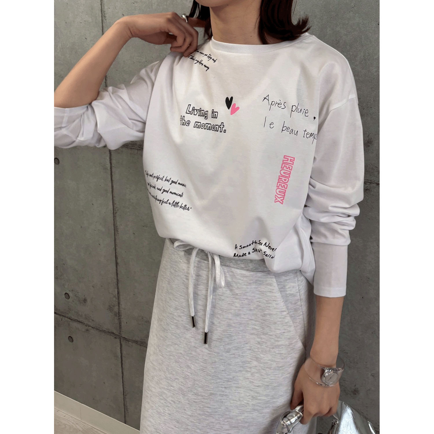 ROSIEE レタリングプリントロングTシャツ - 画像2