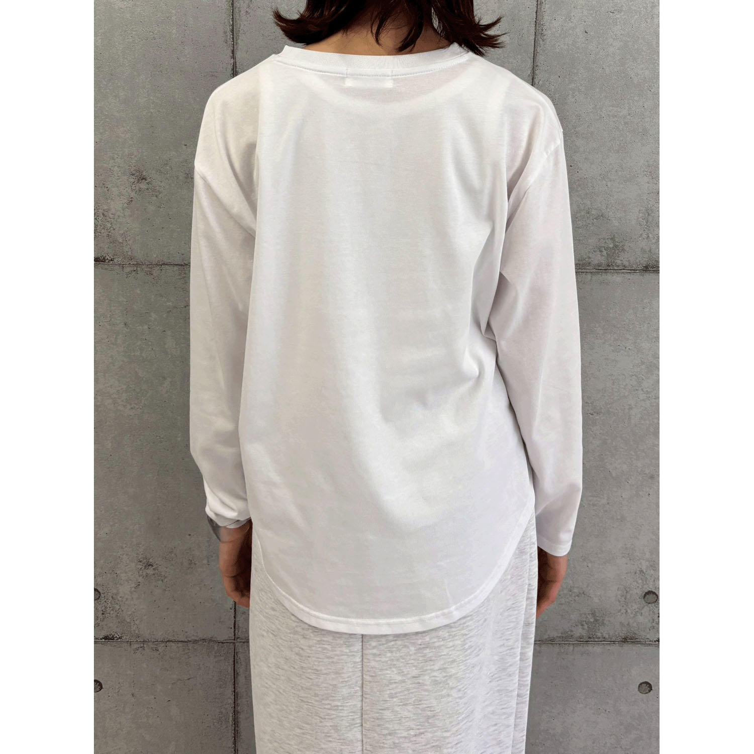 ROSIEE レタリングプリントロングTシャツ - 画像9