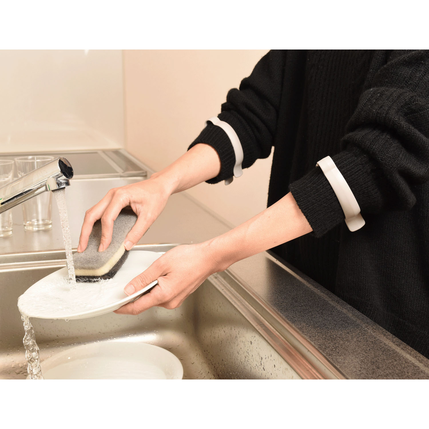 袖のずれ落ちをとめるアームクリップ2個入り - 画像5