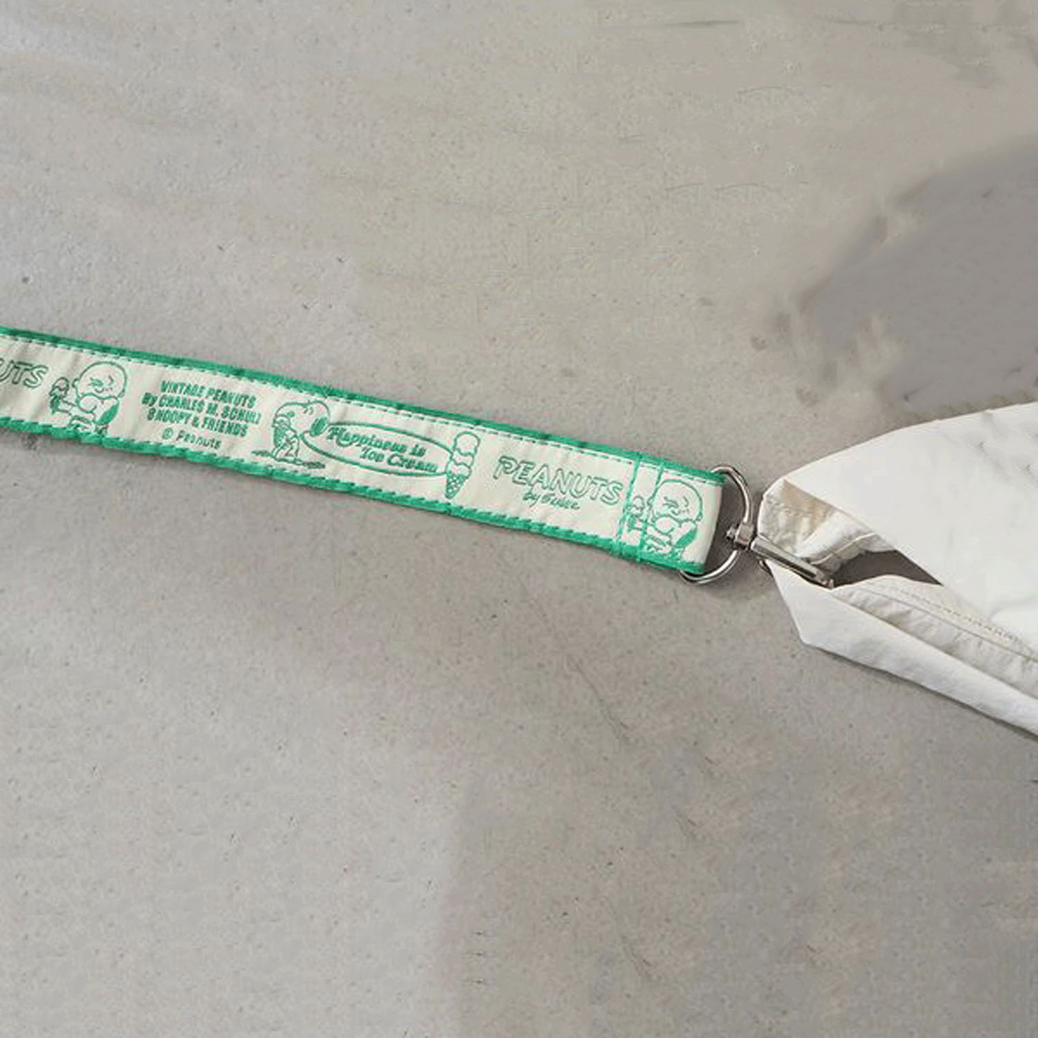 PEANUTS ストラップ付きショッパーバッグ アイボリー - 画像3