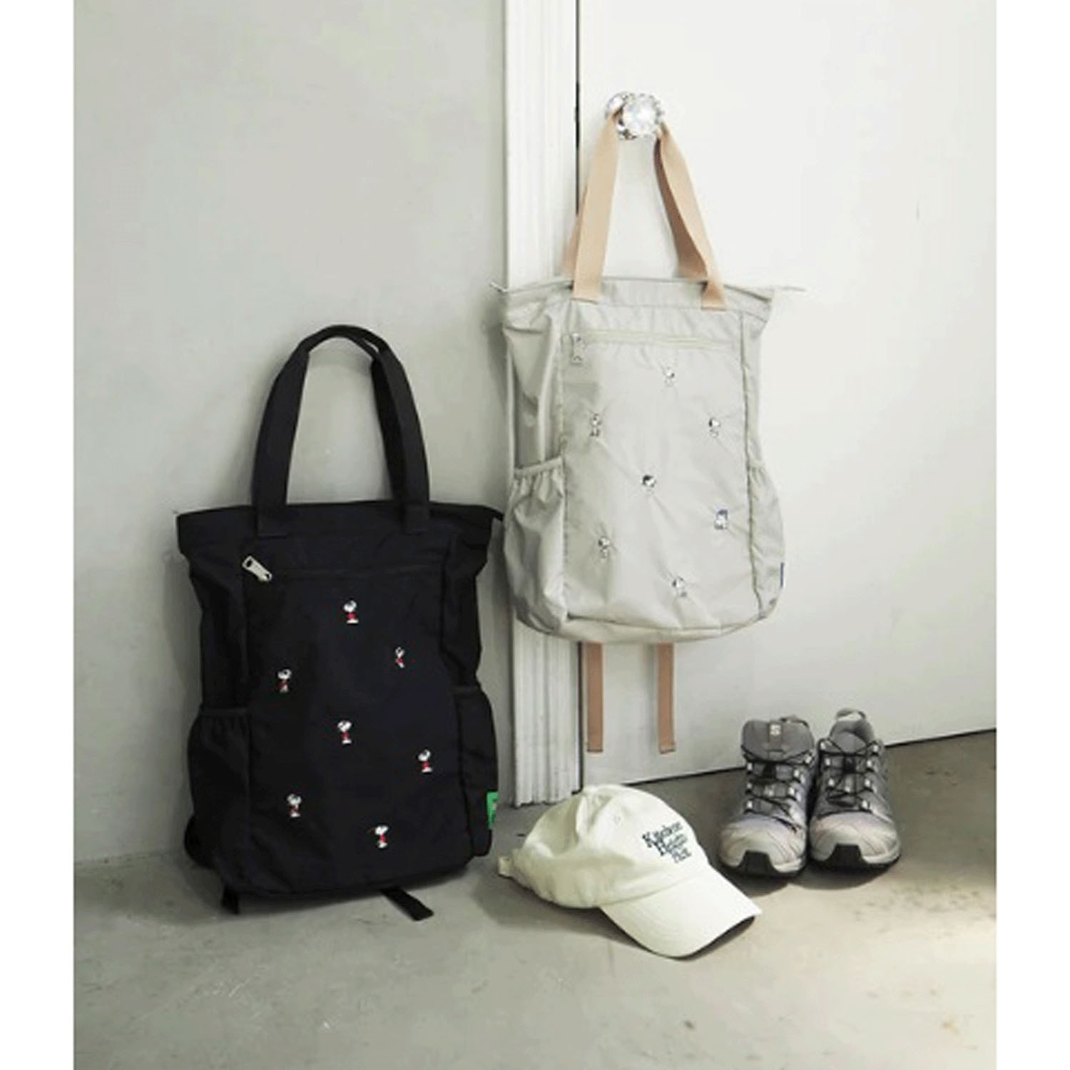 スヌーピー（PEANUTS）SOLEILポケッタブル2WAYリュック BEIGE - 画像2