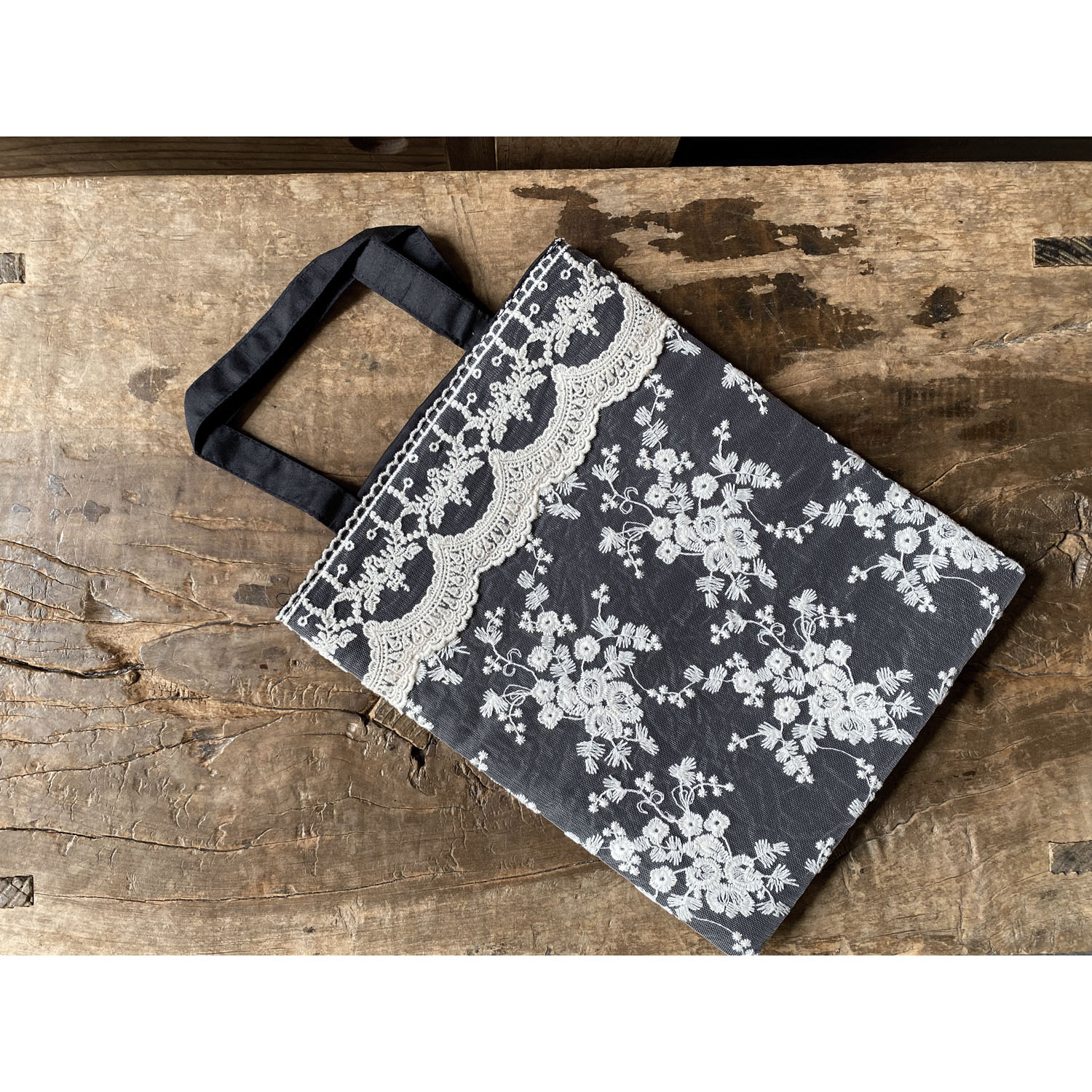 マリアベージュブラック  トートバッグ - 画像1