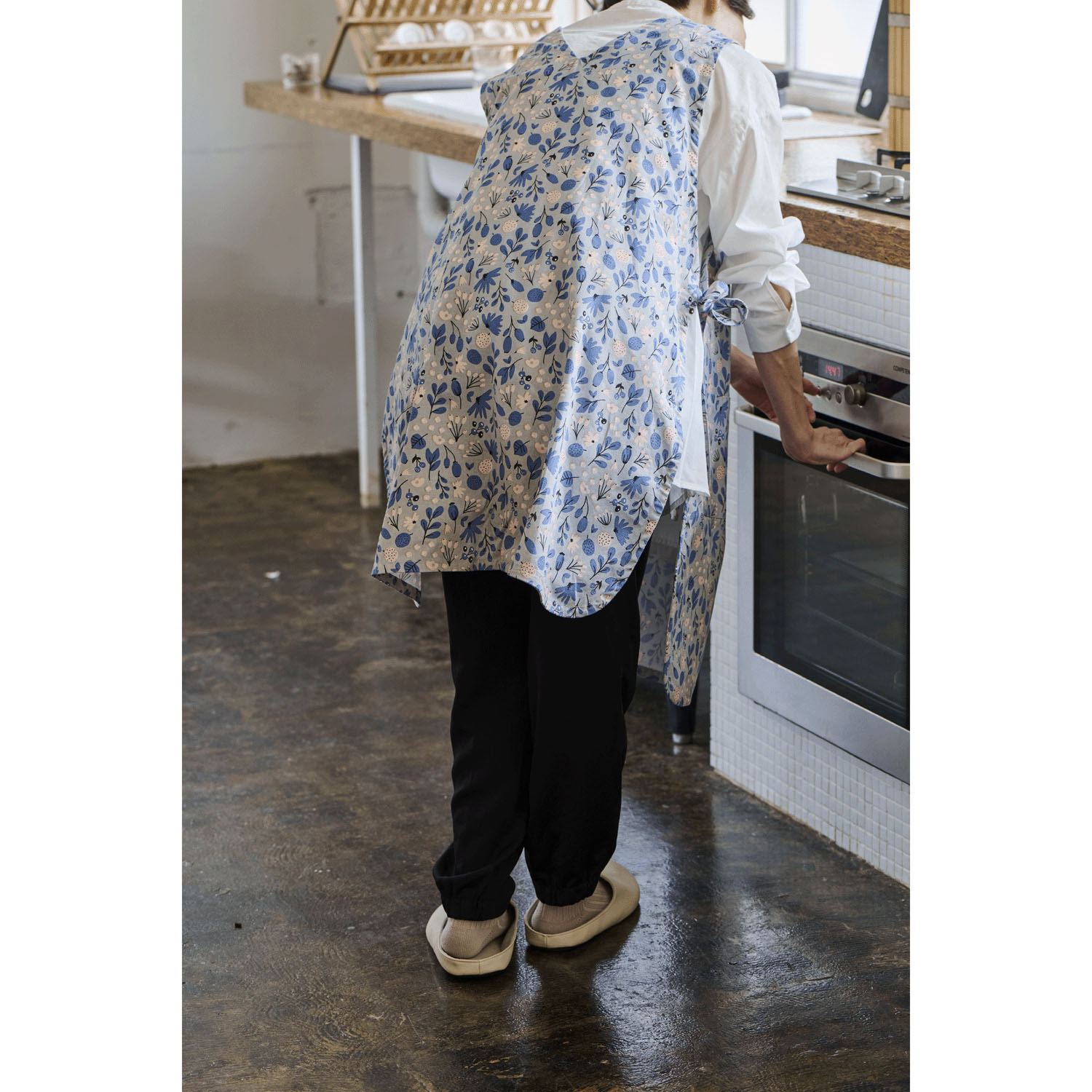 フラワーリーブス カバーエプロン - 画像4