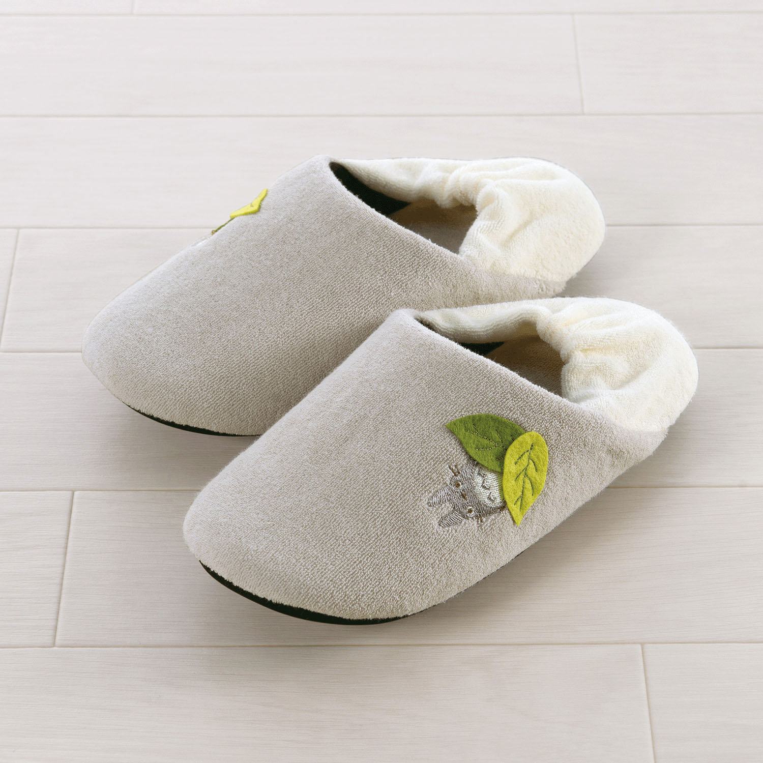 となりのトトロ スリッパ おさんぽトトロ - 画像4