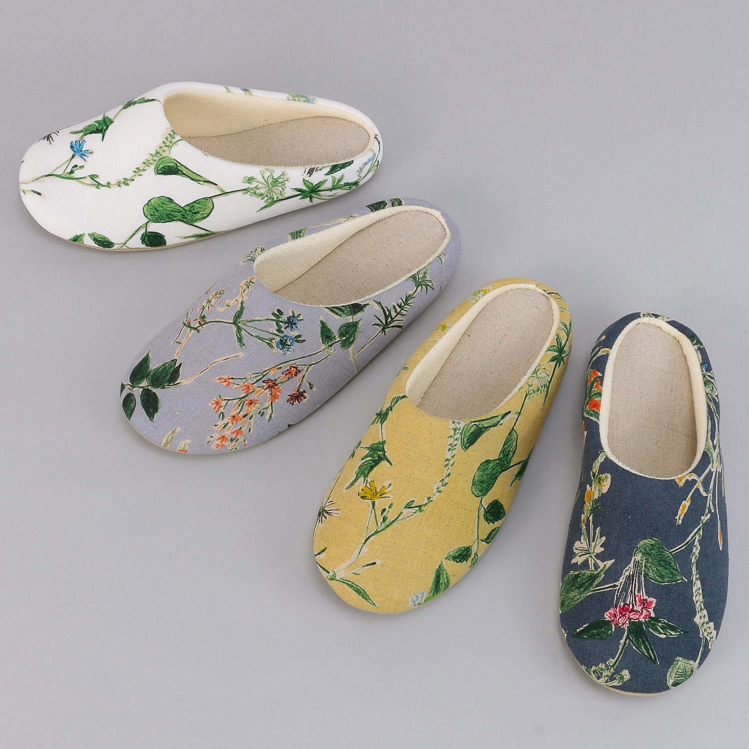 ボタニカル柄ルームシューズ - 画像1