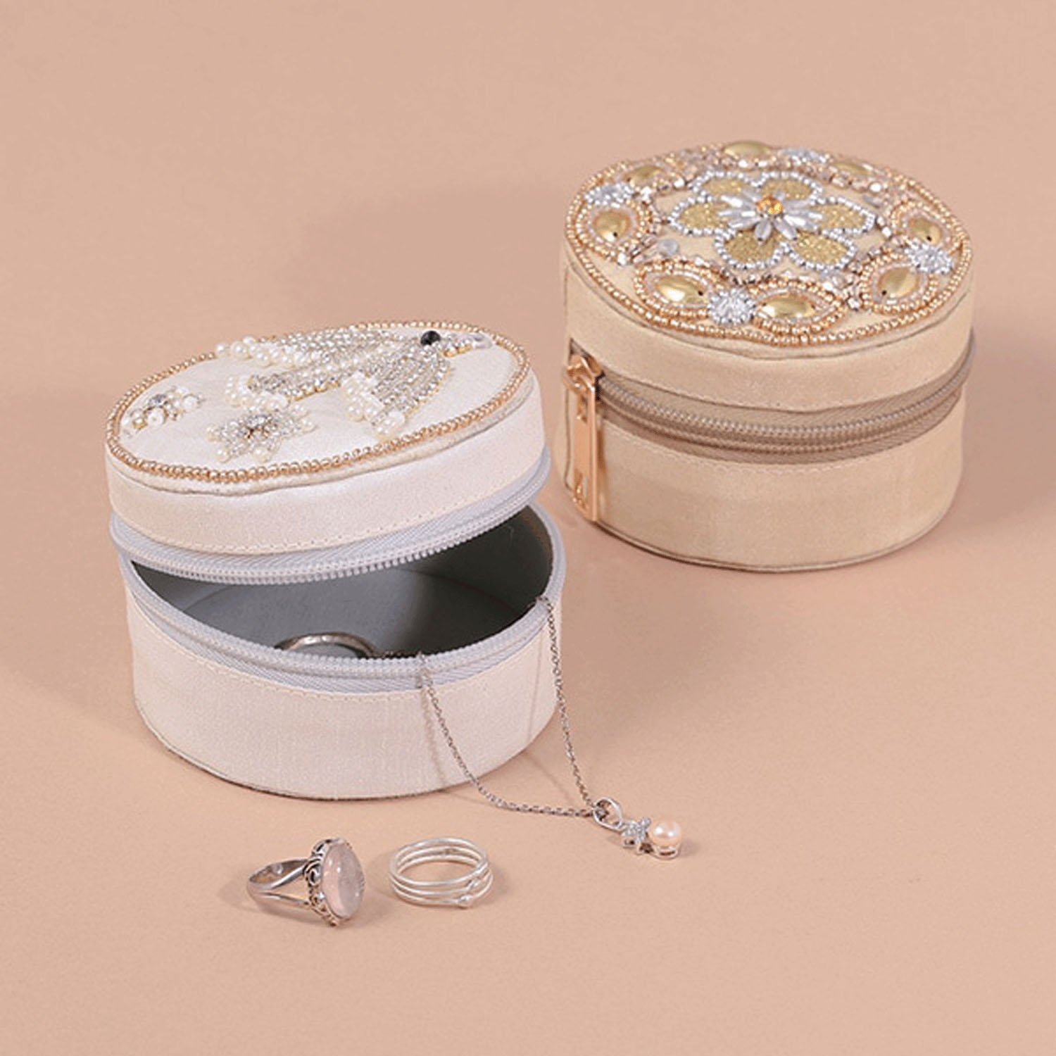 鳥刺繍 ラウンドケース - 画像2