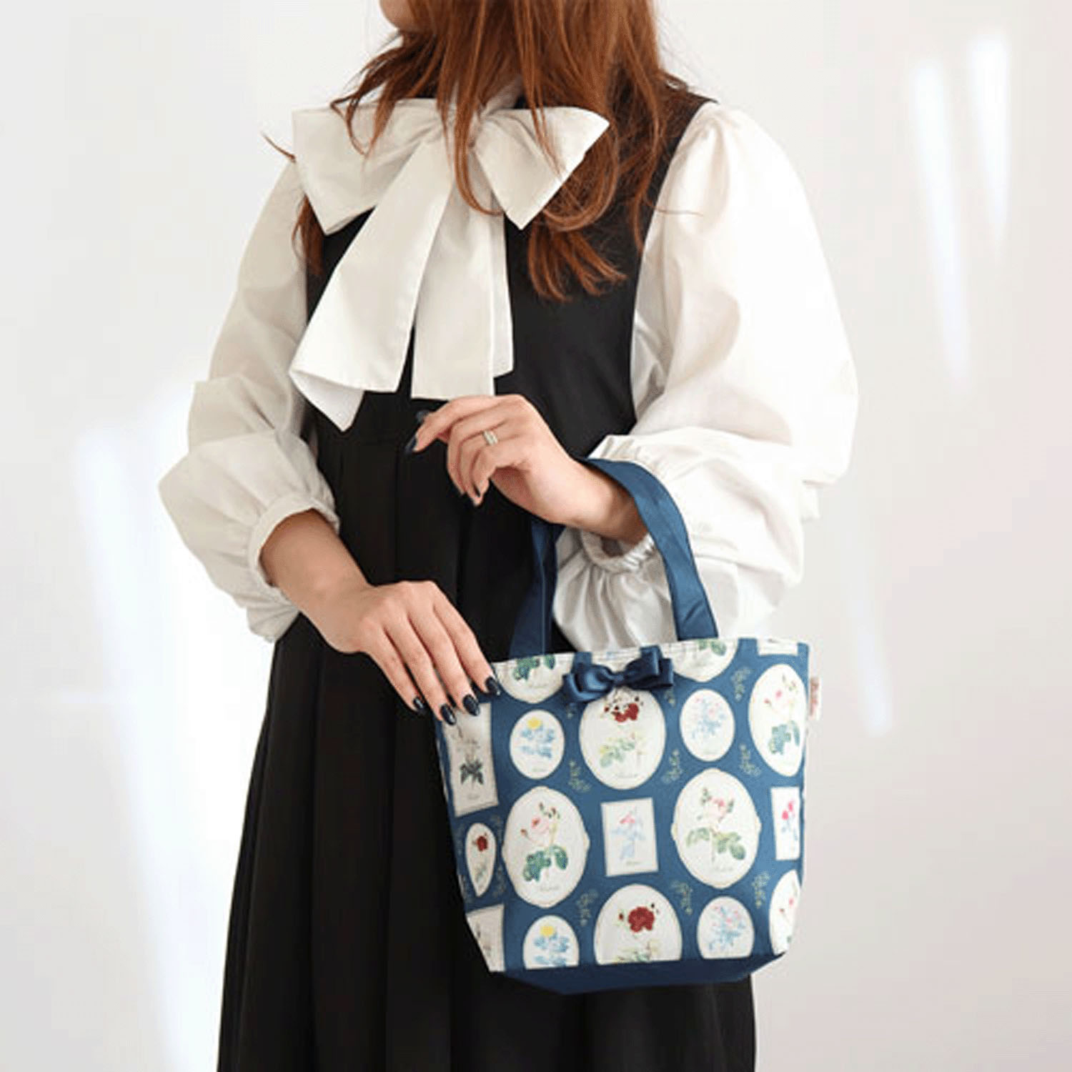 ルドゥーテ フレーム柄リボン付きミニトート【72、74番メーカー終了】 - 画像2